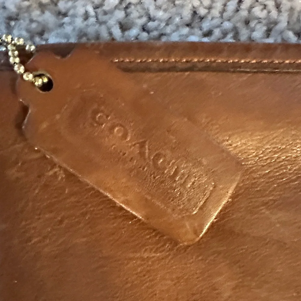 Coach Vintage Brown Leather Zippered Pouch with Wristlet, Leather Tag 738 3718 - Picture 2 of 5